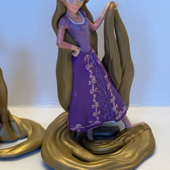 Disney Tangled Figures Rapunzel, Flynn Rider & Pascal - Picture 2 of 7